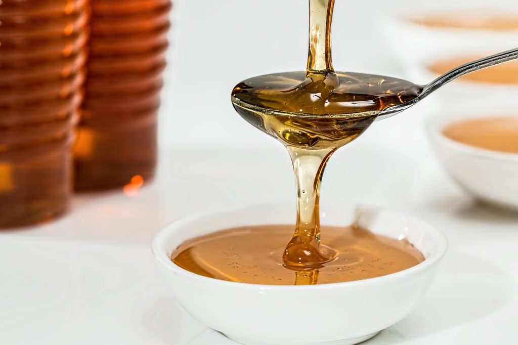 La gelée royale est riche en acides aminés